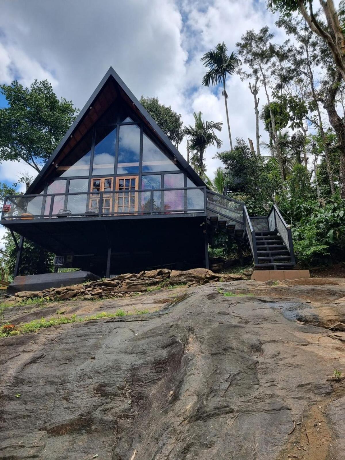 Whiskeywoods Villa Madikeri Kültér fotó